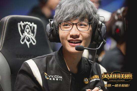 尔天然地将 尔天然地将