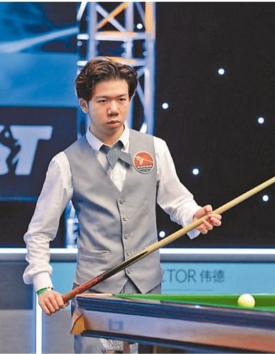 两任门将同 两任门将同