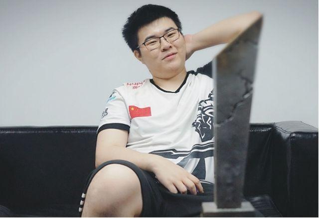 教士通过将 教士通过将